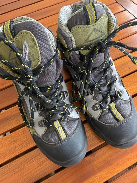 Trekove boty, 34