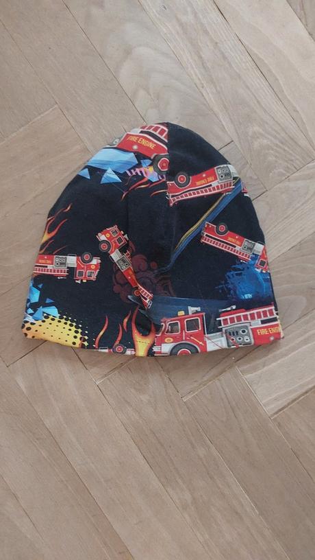 Čepice s hasiči, 