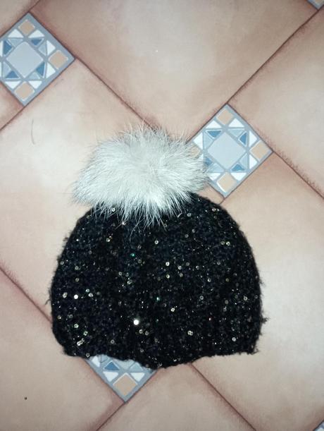 Zimní čepice s bambulí /stř. liška/, 122