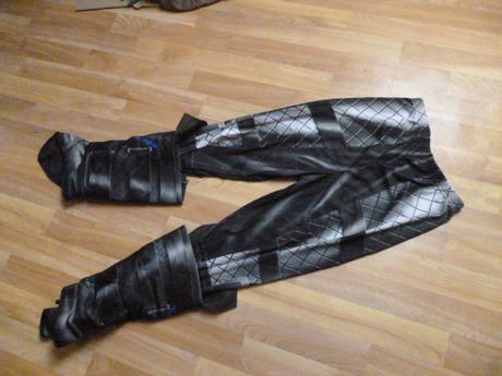 Karneval kalhoty vel. 10-12, 