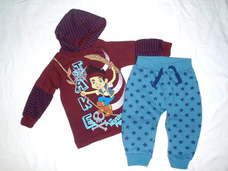 Supr komplet trička s klukem a hvězdičkové tepláky, early days,80