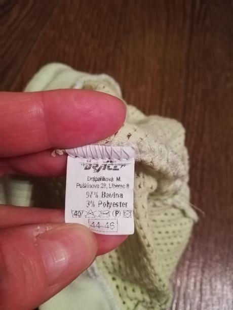 Lehká síťovaná čepice, <50