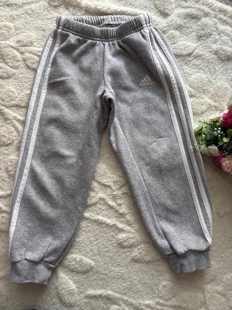 K1/ tepláky  šedé  adidas - v.cca 3/4 roky, adidas,104