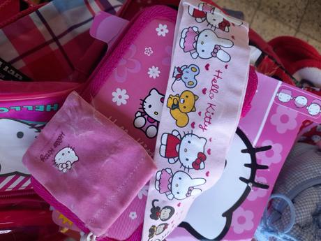 Hello kitty různé věci,