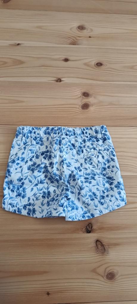 Riflové kraťasy s květy, c&a,98