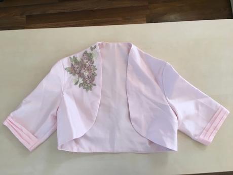 Nové vyšívané šaty s bolerkem, vel s/m - l,stace, s