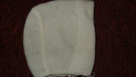 Bílá čepička 68, 68