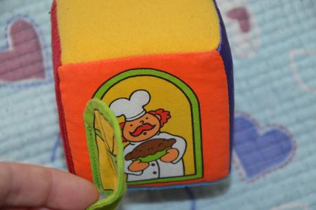 Cestovní látková  interaktivní kostka 7-8cm, 