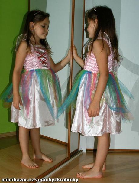 Karnevalové růžové šaty duhová víla,