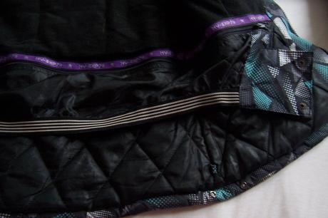 Zimní bunda s odepínací kapucí, l