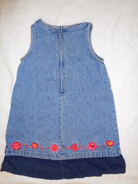 Luxusní riflové vyšívané šaty - srdíčka, 92