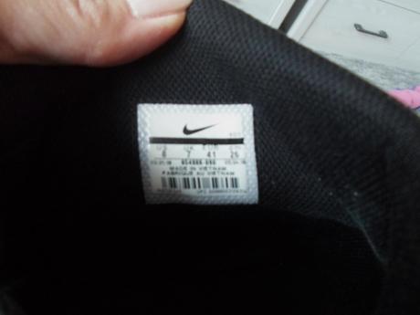 Černé kotníčkové boty tenisky botasky, nike,40