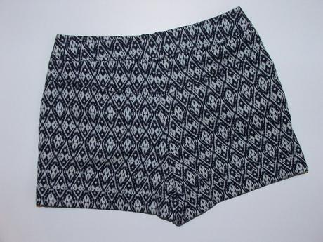 P643 kraťasy vel. 10-11 let, st. bernard,146