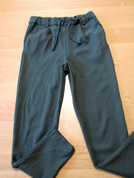 Dívčí kalhoty /tepláky vel 134-140, 140