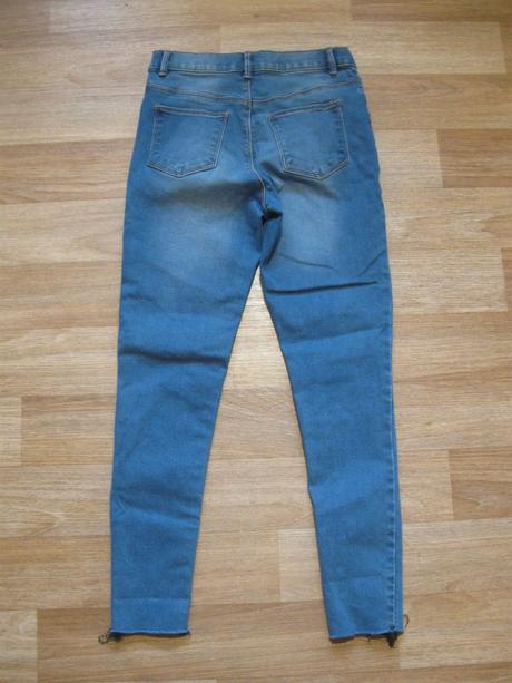 Džíny, 158
