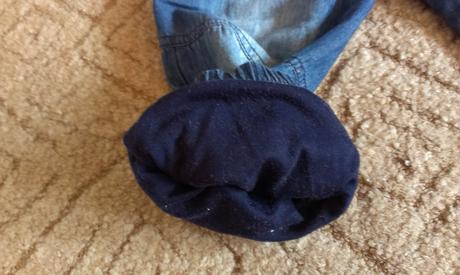 Překrásné rifličky s výšivkou vel.92 top stav, 92