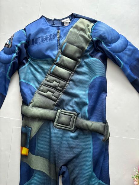 An14/ kostym thunderbirds - v.7/8 let, 
