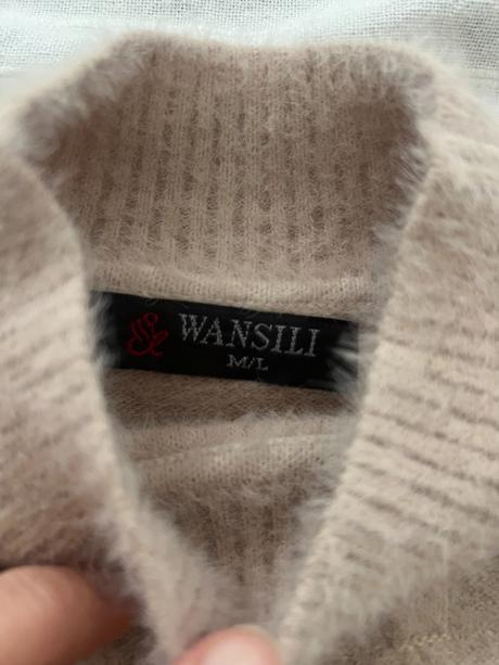 Velmi jemný/příjemný svetřík vel. m/l, m