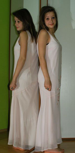 Společenské růžové šaty, 40