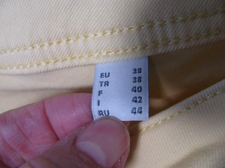 Strečové žluté džínové kalhoty essentials, 38