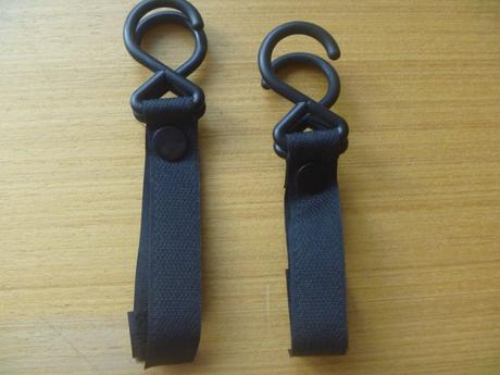 Nové háčky na uchycení kabelky na rukojeť kočárku, 