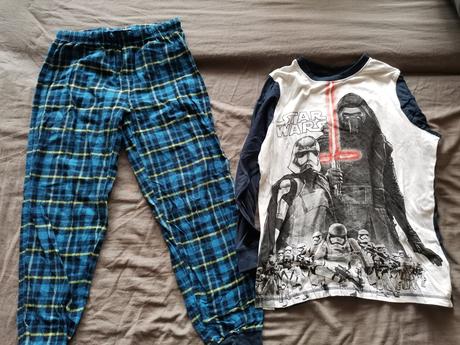 Pyžamo, 146