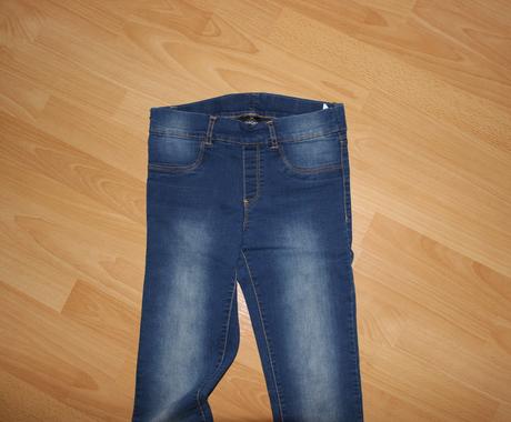 Rifle, džíny, slimky, takko,152
