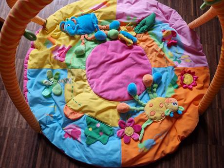 Hrací deka s hrazdičkou, 