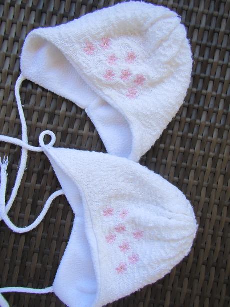 1x bílá pletená šála,68, 68