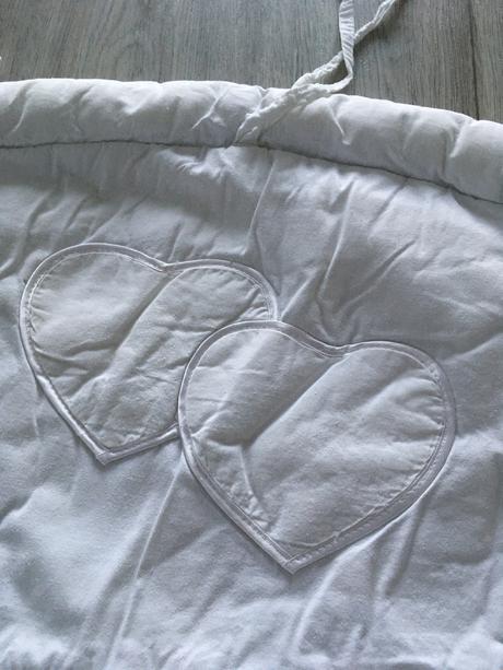 Mantinel na čelo postýlky mamo-tato srdce 166x35, šířka (cm): 160,délka (cm): 30