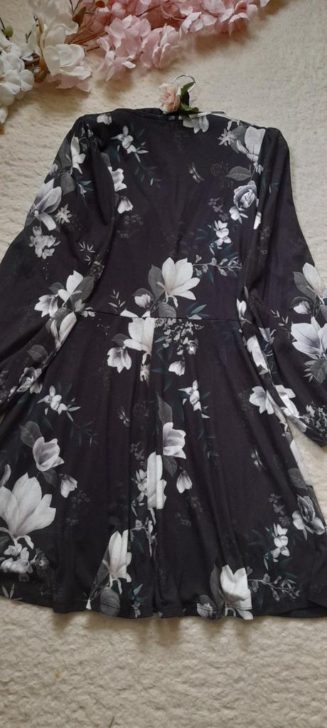 Lipsy květované šaty s dlouhými rukávy, lipsy london,42