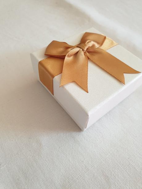 Dárková krabička na šperky,