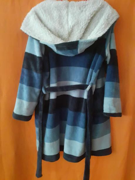 Chlapecký župan na 8-9 let vel.134, primark,134