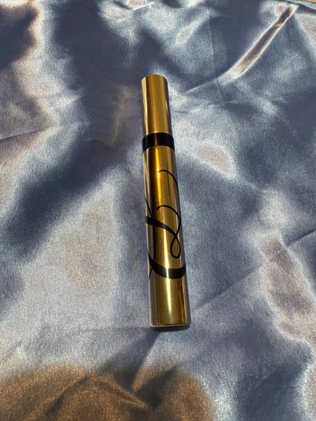 Řasenka esthé lauder, 