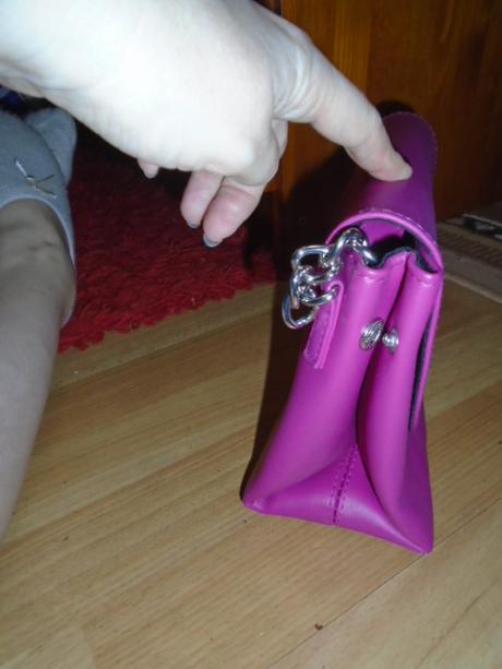 Kabelka pevnější,