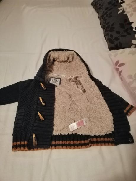 Chlapecký svetr, 92