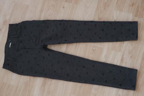 Treginy se srdicky - pevnejsi teplejsi material, h&m,134