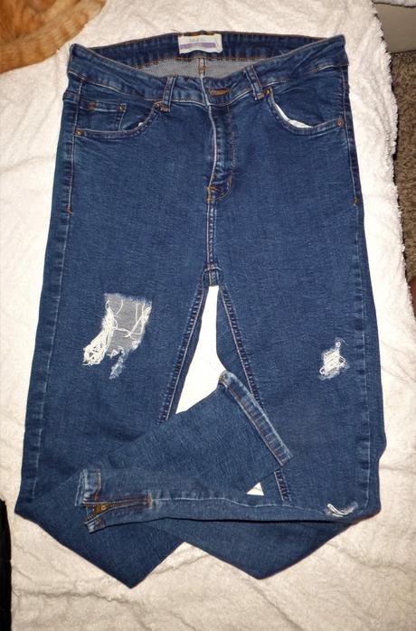 Džíny s ,,dírama" vyšší pas - vel.l, l