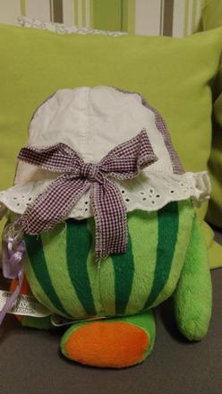 Klobouček bílo- fialové pepito, s mašlí obvod 44cm, 68