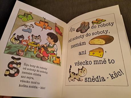 První kniha kolo kolo mlýnské,