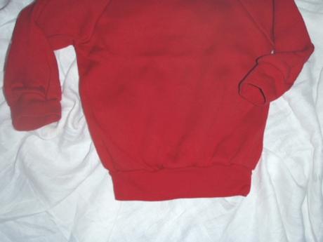 Pěkná červená mikina, 92