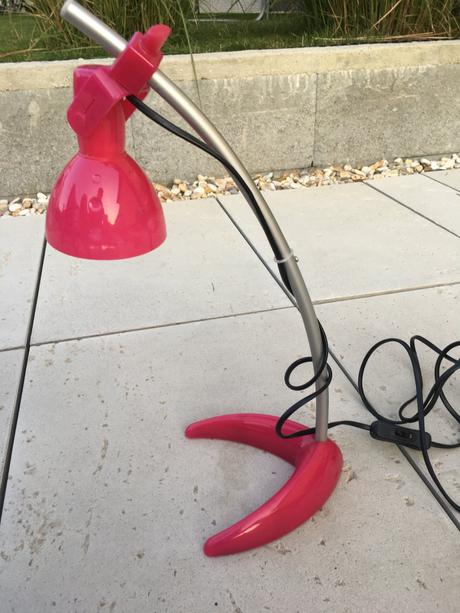 Dívčí lampička na stůl, 