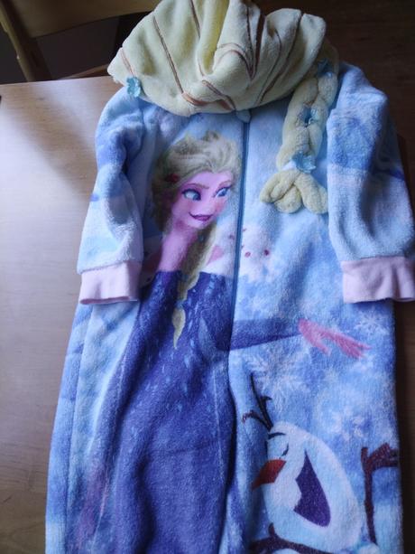 Overal teplý elsa, 98