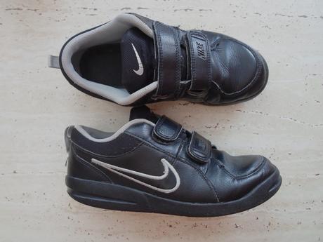 Černé boty tenisky botasky sálovky, nike,35