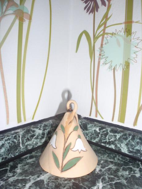 Dekorace keramika zvonek-zvoneček,