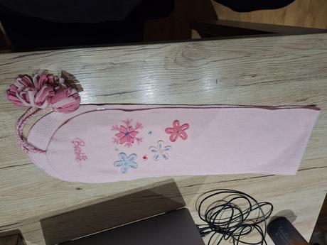 Dívčí šála,, 86