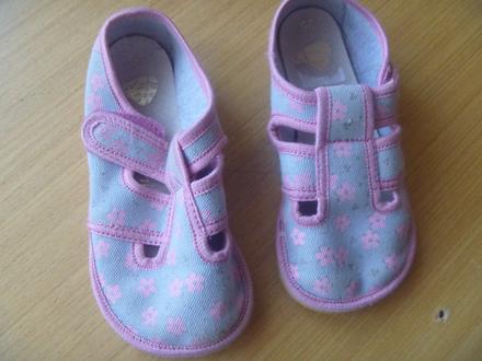 Barefoot bačkorky s kytičkami, zn. anatomic  v. 25, anatomic,25