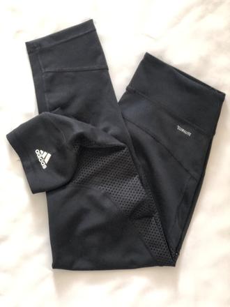 Černé climalite kratší legíny, adidas,s