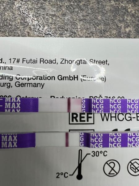 Duch na těhotenském testu i po menstruaci: Co to znamená?