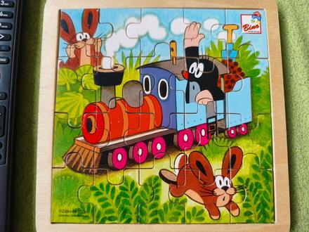 Dřevěné puzzle krteček,